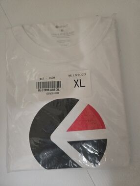 Ethika Classic White Graphic Lomg Sleeve T-Shirt with Black & Red Logo - XL